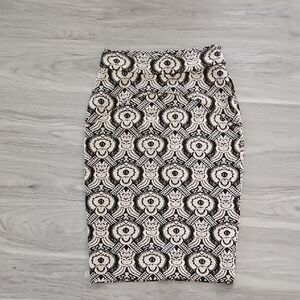 DVF Elegant Black and Cream Patterned Skirt